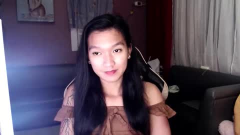 NEWRA  ALLISON online show from October 16, 6:40 pm