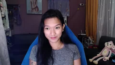 NEWRA  ALLISON online show from November 11, 4:42 pm