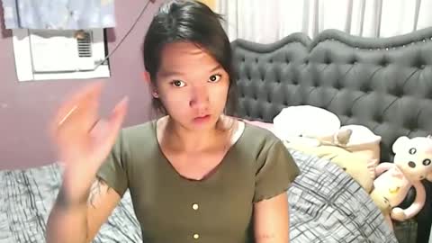 NEWRA  ALLISON online show from March 25, 4:52 am