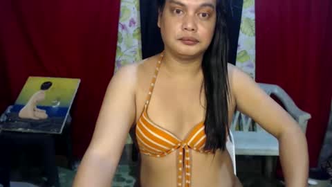 Snapshot of urasiandominaxx chatting on October 2, 8:35 am Diane online show from October 2, 8:35 am