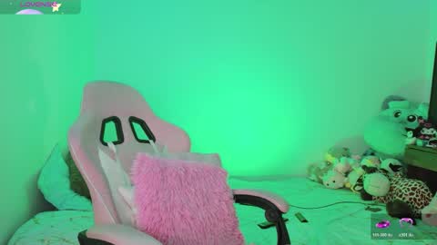 Danielle  online show from April 12, 9:57 am