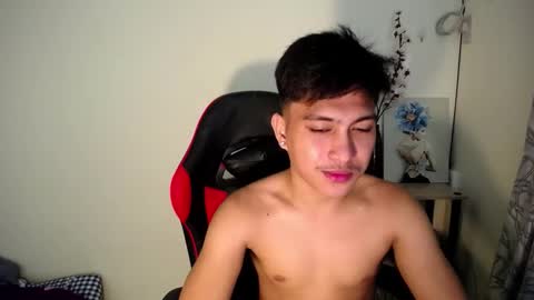 Snapshot of urcuteguy_jhonx chatting on October 20, 4:34 pm Dannie online show from October 20, 4:34 pm