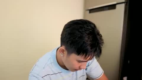 Snapshot of urcutie_asianboy chatting on October 9, 5:18 pm KEN online show from October 9, 5:18 pm