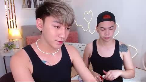 Snapshot of urdeityoflove_ chatting on September 23, 6:47 pm rose and khristine online show from September 23, 6:47 pm