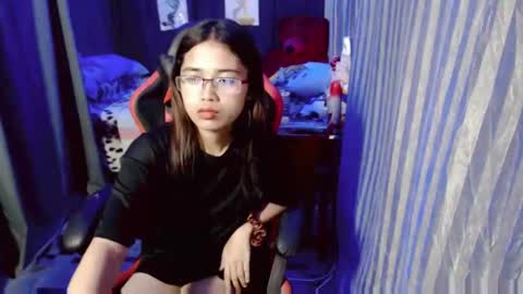 Snapshot of urdreamgirljayne chatting on January 20, 9:56 am urdreamgirljayne online show from January 20, 9:56 am