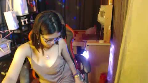 Snapshot of urdreamgirljayne chatting on September 26, 6:43 am urdreamgirljayne online show from September 26, 6:43 am