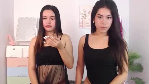 Snapshot of ure_asiancockgirl07 chatting on September 10, 1:23 pm Bretesh online show from September 10, 1:23 pm