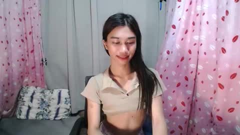 urloverjasmine_xx online show from April 12, 12:20 pm