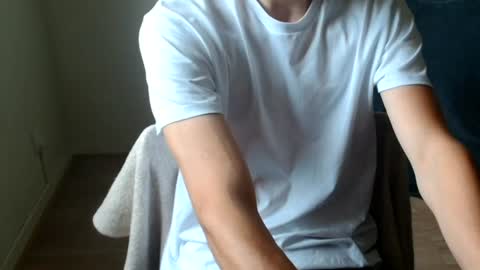 urluckyboi online show from June 20, 5:52 pm