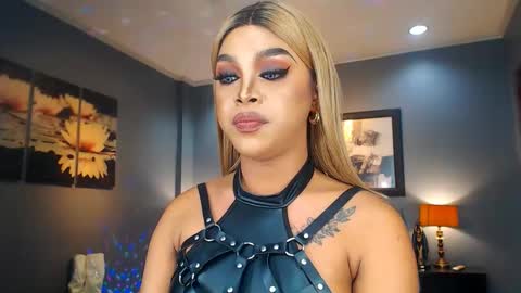 UrMajestyTyra online show from March 12, 4:08 am