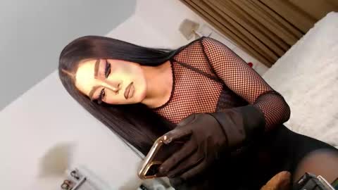 Snapshot of urnauthy_ciliaxxx chatting on October 16, 8:07 pm cecilia online show from October 16, 8:07 pm
