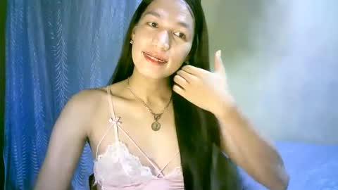 queen julia not into CHEAPGUY online show from March 6, 12:41 pm