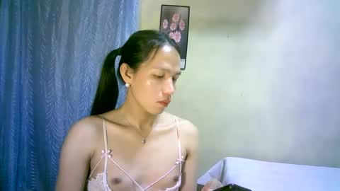 queen julia not into CHEAPGUY online show from February 6, 3:09 pm