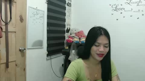 hi im kim online show from February 6, 2:15 pm