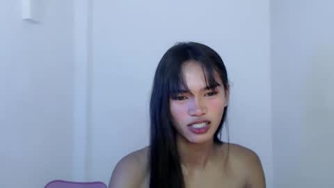 Snapshot of ursandra_xx chatting on February 11, 10:07 pm ursandra_xx online show from February 11, 10:07 pm