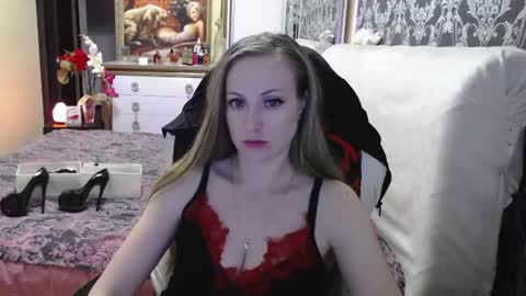 UrSecretTreasure88 online show from June 16, 2:32 pm