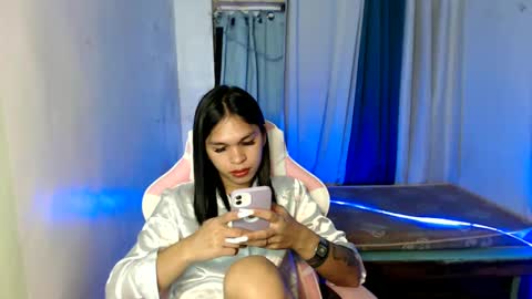 Snapshot of ursweet_zeviixx chatting on March 10, 8:23 pm ursweet_zeviixx online show from March 10, 8:23 pm
