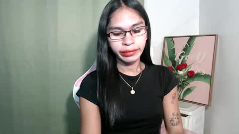 Snapshot of ursweet_zeviixx chatting on October 2, 10:14 am ursweet_zeviixx online show from October 2, 10:14 am