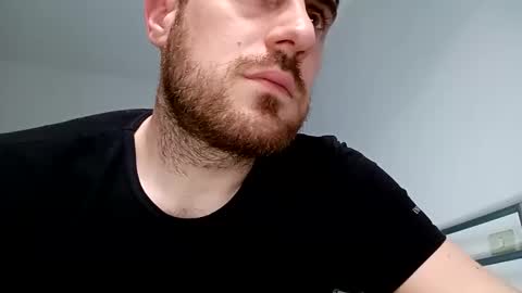 ursweetdreamx online show from April 18, 1:24 pm