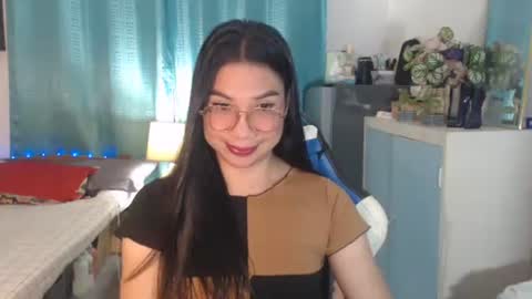 Ashley Kate Mateo Gray online show from February 19, 10:58 am