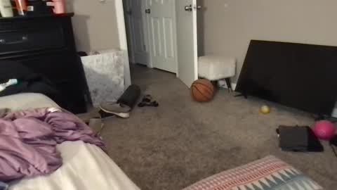 Urwivesaffair online show from December 6, 5:49 pm