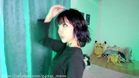 Snapshot of uryko_yor chatting on January 23, 1:41 am online show from January 23, 1:41 am