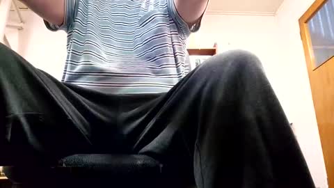 useme975 online show from April 26, 3:04 am