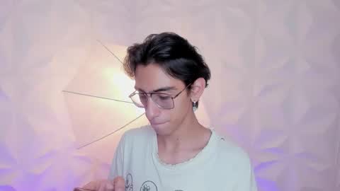 UYUKIE online show from March 17, 1:43 am