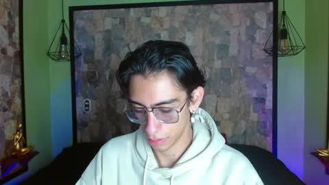 UYUKIE online show from March 23, 3:33 am