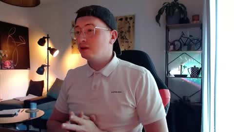 Snapshot of vacation__ chatting on September 23, 2:33 pm vacation__ online show from September 23, 2:33 pm