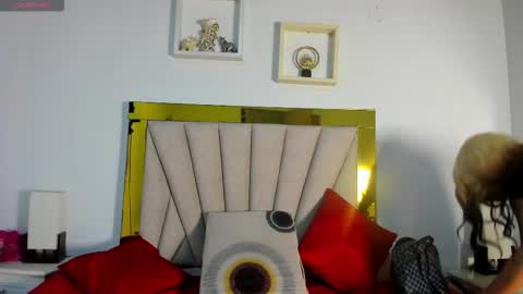 vahioleth  online show from November 6, 3:09 am