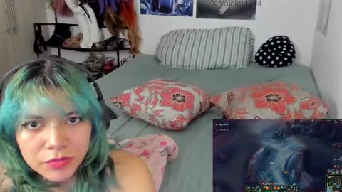 Vaiolet1314 online show from December 21, 1:45 am