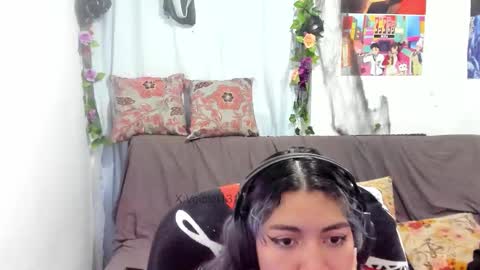 Vaiolet1314 online show from March 13, 2:59 am