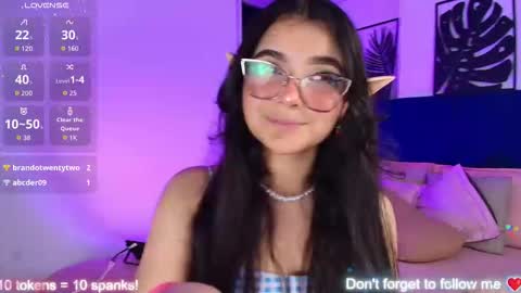 Snapshot of valeery_gomez chatting on October 1, 8:08 pm Tifanny online show from October 1, 8:08 pm