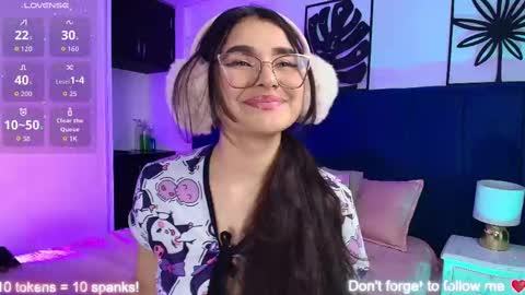 Snapshot of valeery_gomez chatting on September 30, 7:57 pm Tifanny online show from September 30, 7:57 pm