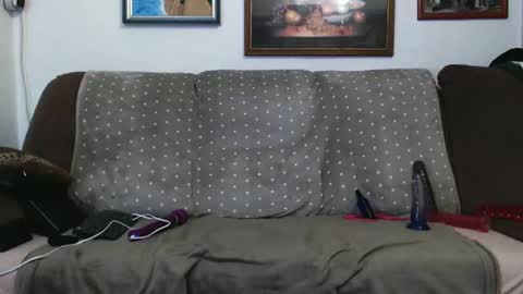 Snapshot of valemer chatting on January 19, 5:26 am Cheating Slut online show from January 19, 5:26 am