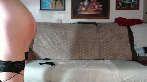 Snapshot of valemer chatting on March 4, 5:34 pm Cheating Slut online show from March 4, 5:34 pm