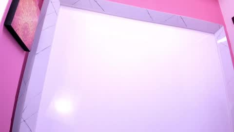 valen_moon69 online show from May 16, 10:36 am
