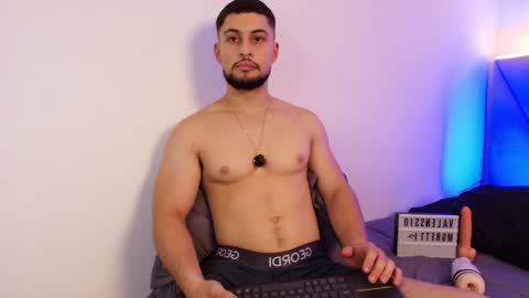 valenssio_moretti online show from May 23, 2:51 am