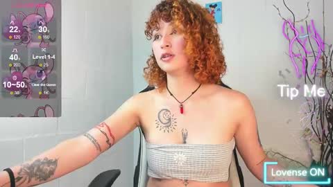 Snapshot of valent_27 chatting on January 16, 1:27 am Valentina online show from January 16, 1:27 am