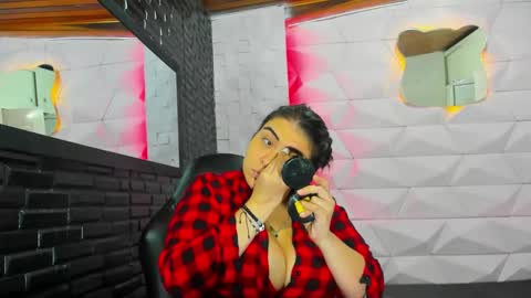 Snapshot of valentina_coba11 chatting on December 28, 7:54 pm Valentina online show from December 28, 7:54 pm