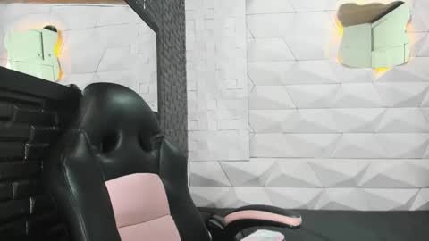 Snapshot of valentina_coba11 chatting on January 8, 8:39 pm Valentina online show from January 8, 8:39 pm