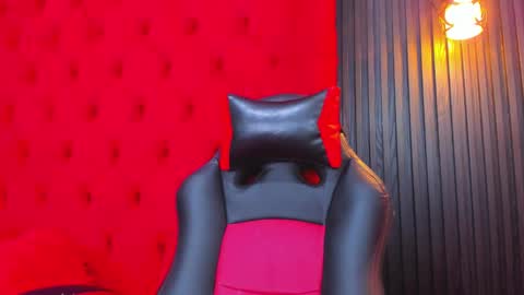 Snapshot of valentina_coba11 chatting on October 20, 8:25 pm Valentina online show from October 20, 8:25 pm