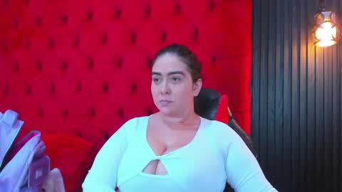 Snapshot of valentina_coba11 chatting on October 16, 7:24 pm Valentina online show from October 16, 7:24 pm