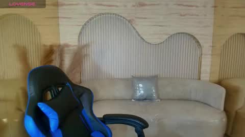 Snapshot of valentina_r_ chatting on September 24, 3:13 am Valentina online show from September 24, 3:13 am