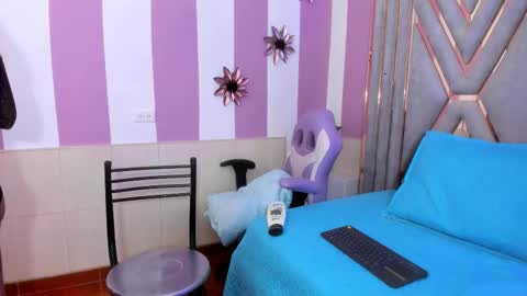 Snapshot of valentinaa_rios chatting on October 12, 6:28 am VALENTINA online show from October 12, 6:28 am