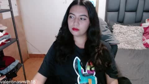 valentinasmith18 online show from April 14, 1:09 am