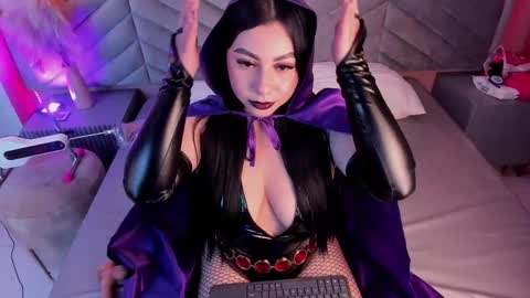 Snapshot of valentine_mia_ chatting on October 17, 10:36 pm Mia online show from October 17, 10:36 pm