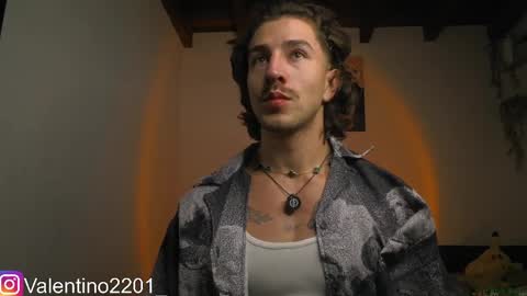 Valentino - 15 OFF valentino2201 online show from April 10, 1:11 am