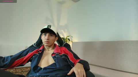 valentino_rey online show from April 22, 12:34 pm